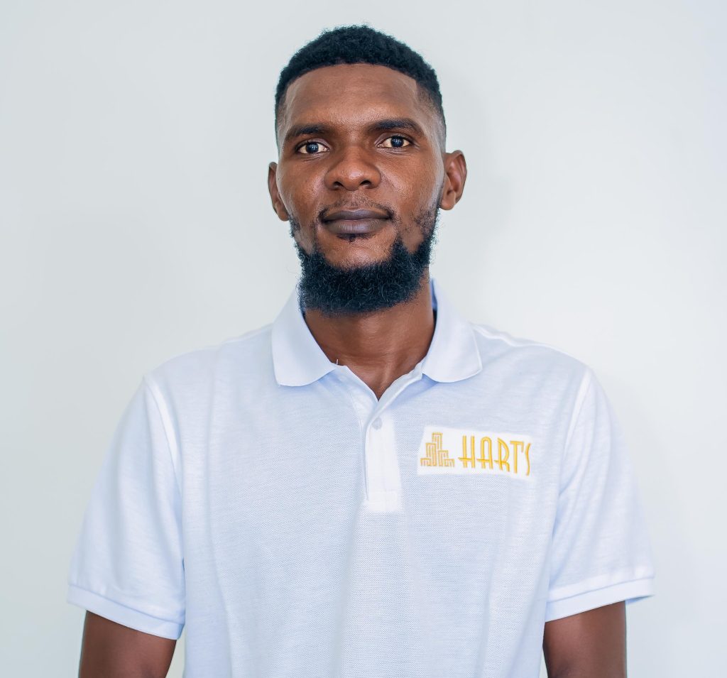 Portrait de Carlos Yfrazin, facilitateur principal du Mobile Maker Lab.